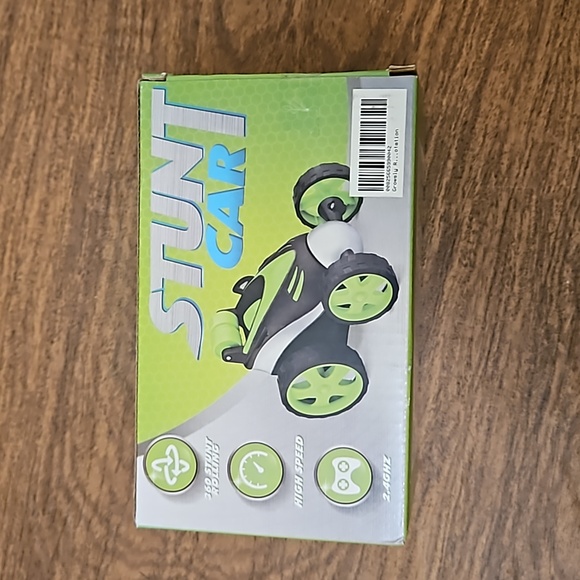 Growsly NIB green rolling remote control stunt car for ages 3 and up - Picture 2 of 4